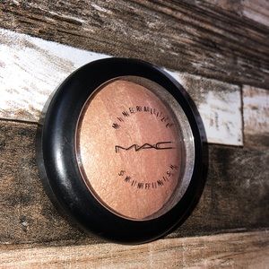 MAC Mineral Skinfinish